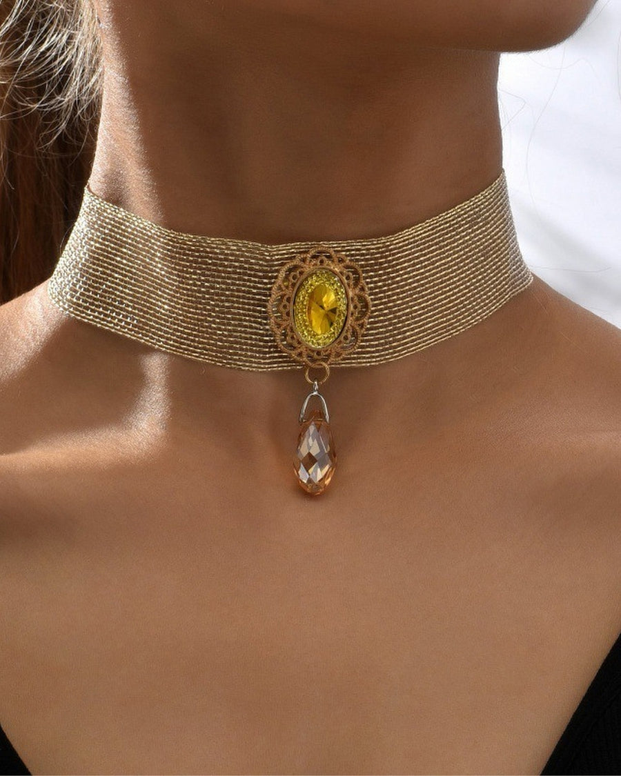 Choker en maille dorée à médaillon et goutte | Confiamour